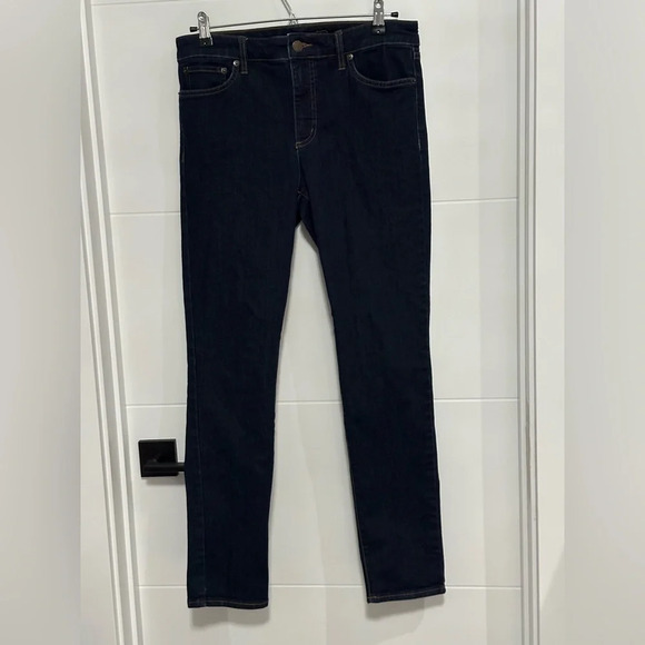Lauren Ralph Lauren: Women's Classic Skinny Curvy Jeans- Size 8 - Picture 10 of 10